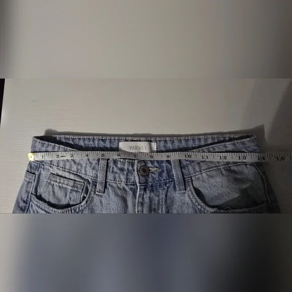 Vervet Wide Leg Light Wash Jeans - Picture 3 of 5